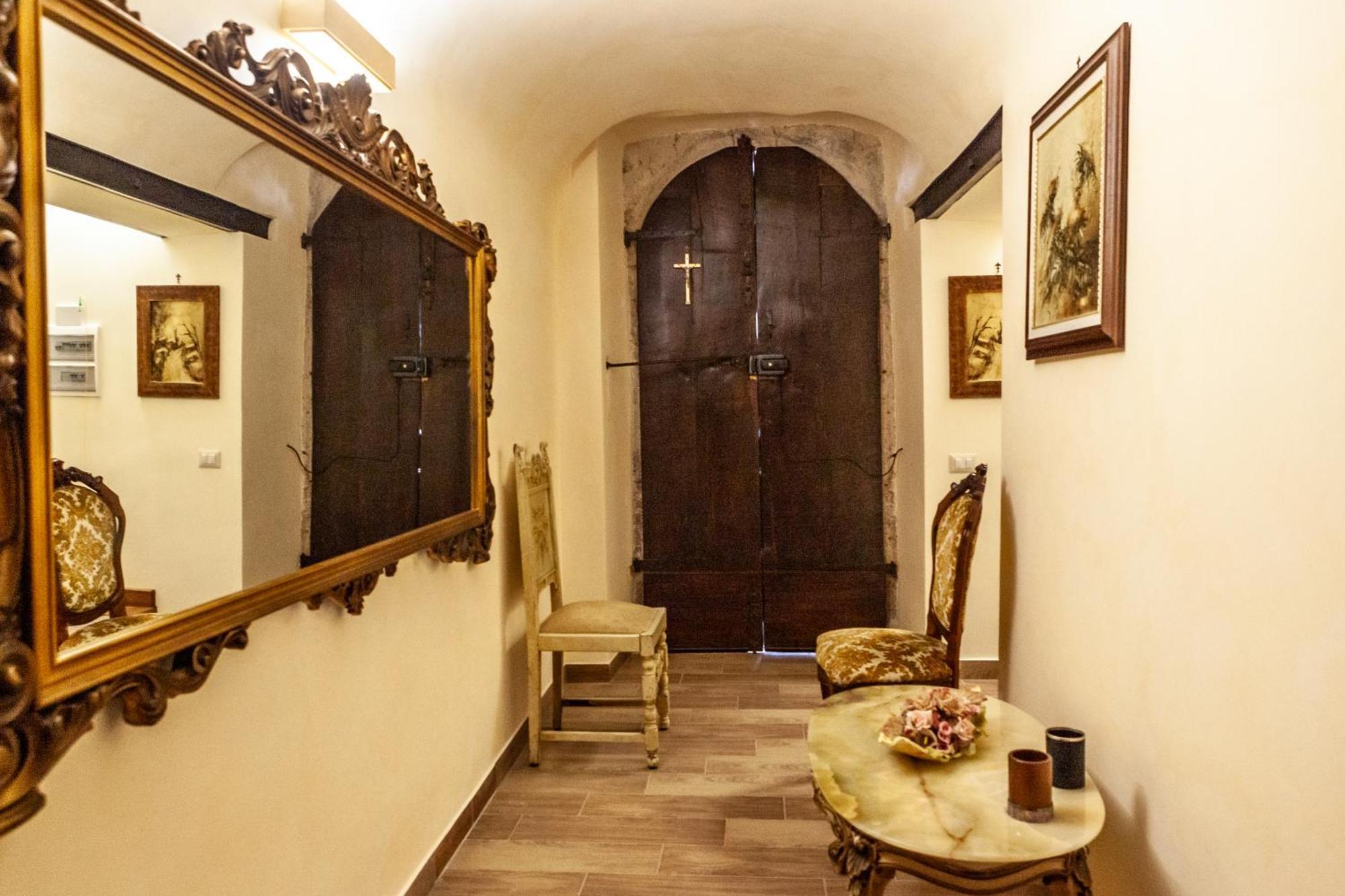 B&B Piazza Noua 1831 소라 외부 사진